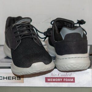 Men shoes Skechers brand